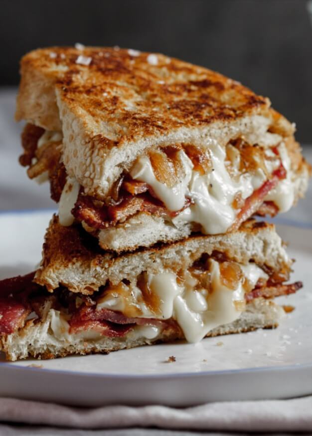 CRISPY BACON BRIE GRILLED CHEESE SANDWICH WITH CARAMELISED ONIONS Recipe