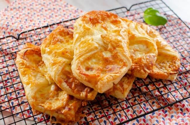 FLAWLESS CHEESE AND BACON TURNOVERS RECIPE