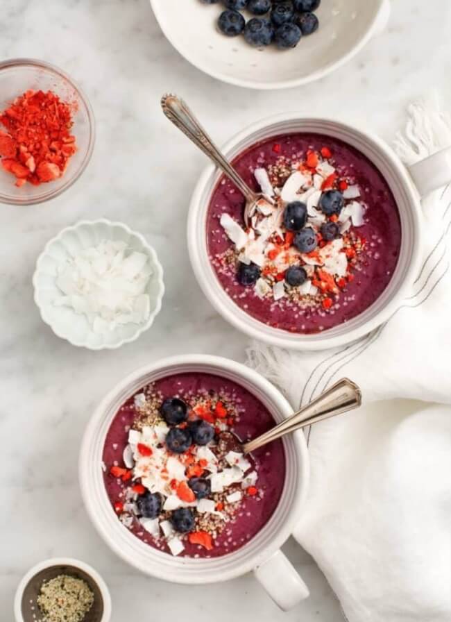 Berry Superfood Smoothie Bowl recipe